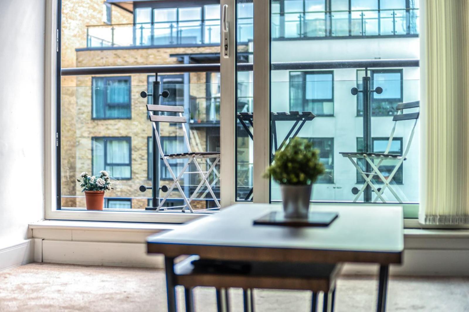 Luxury In Canary Wharf