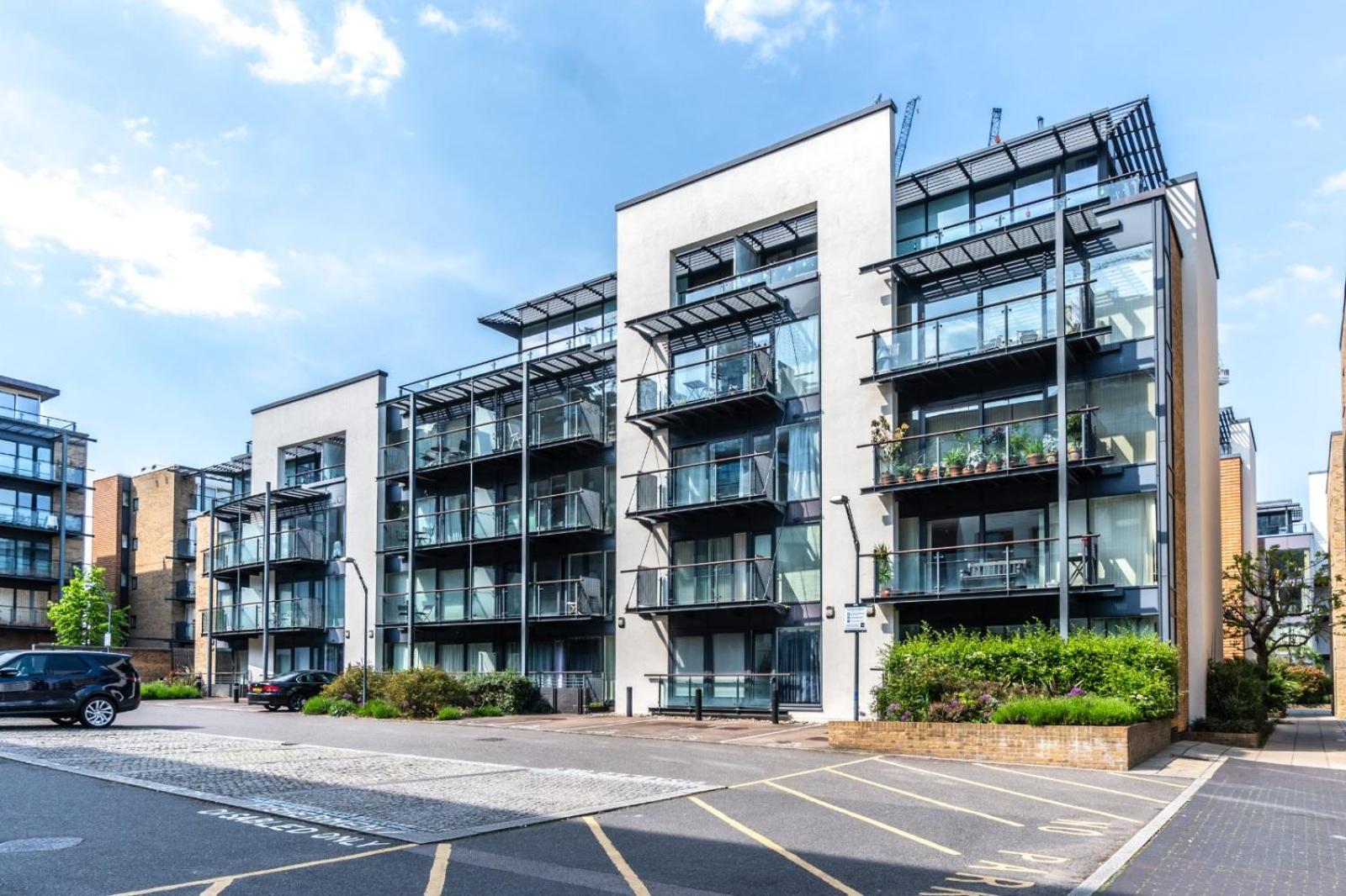 Luxury In Canary Wharf